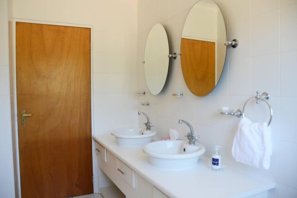 Vrede Fountain House Farm Stay Graaff-Reinet Exterior foto